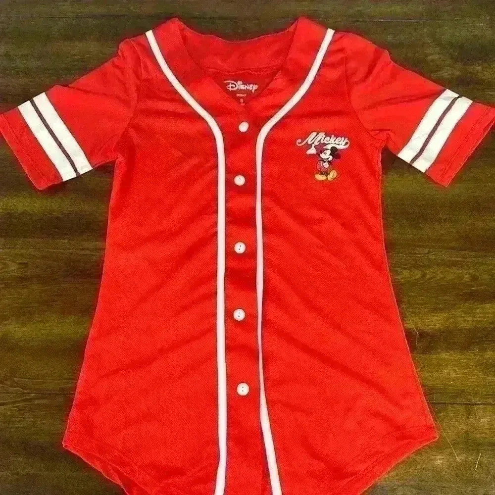 Women’s Disney Mickey Mouse jersey small. Juniors fit.